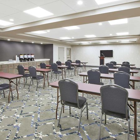 Hampton Inn & Suites Oakwood Village-Cleveland Exterior photo